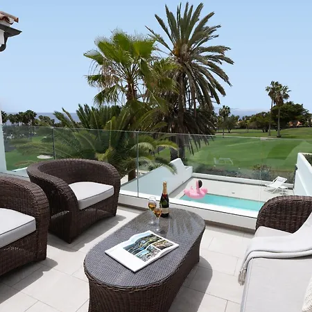Karat Caleta Golf Views 别墅 阿德耶