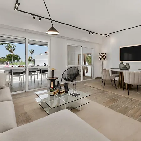 Karat Caleta Golf Views Βίλα